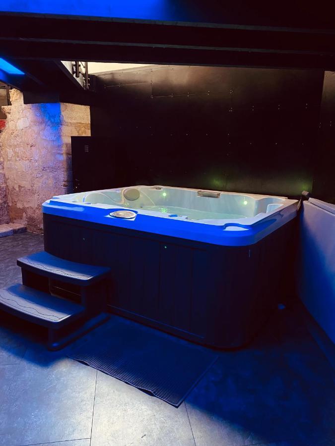 Mieuxqualhotel Jacuzzi Privatif La Retro Burdeos Exterior foto