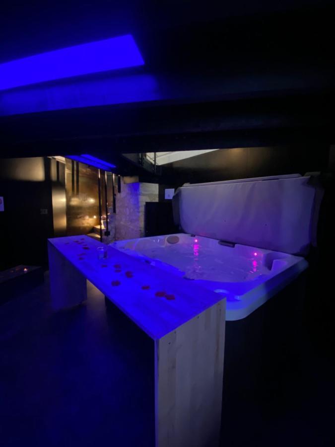 Mieuxqualhotel Jacuzzi Privatif La Retro Burdeos Exterior foto