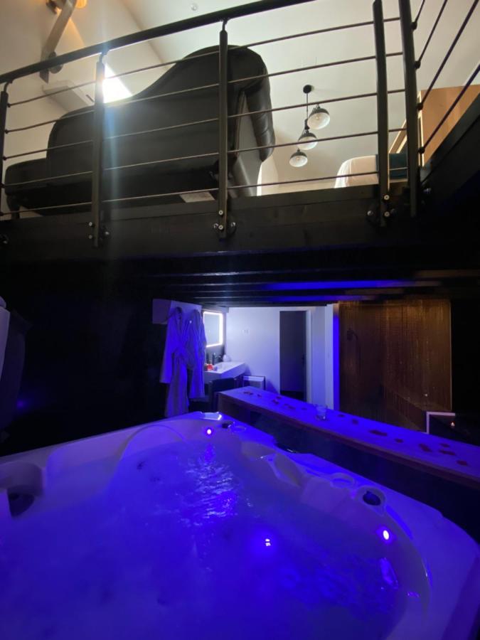 Mieuxqualhotel Jacuzzi Privatif La Retro Burdeos Exterior foto